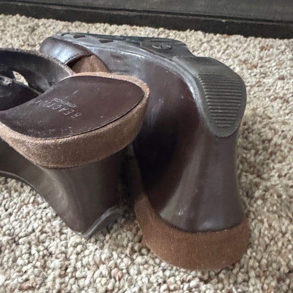 Kenneth Cole Reaction Dark Brown Leather Mules - Picture 7 of 8